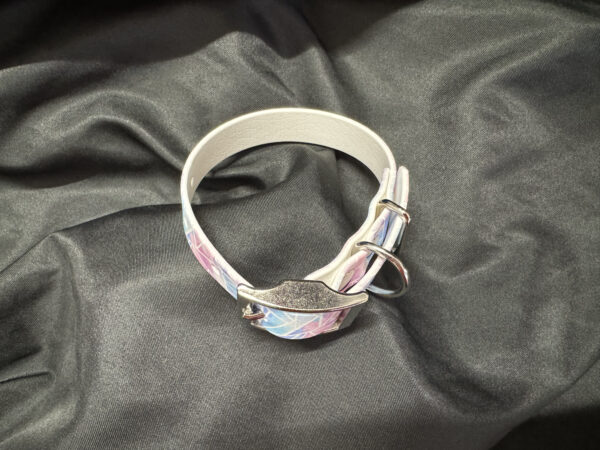 Collier Petit Chien Graphique – Image 2